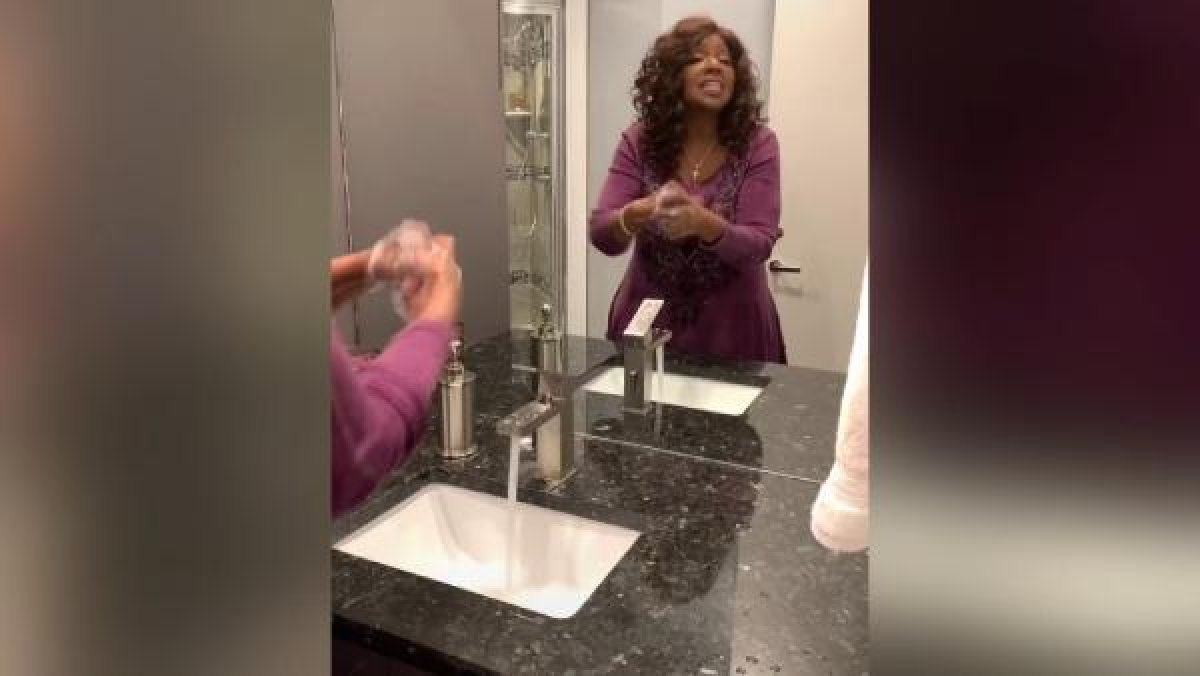 d Ünlü şarkıcıdan I Will Survive akımı