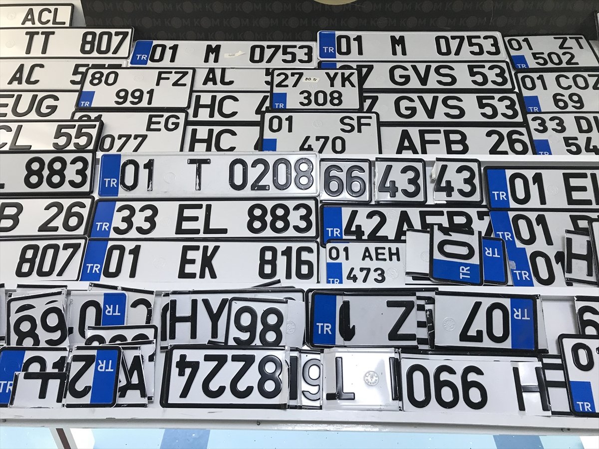 a Adana'da 363 sahte plaka ele geçirildi