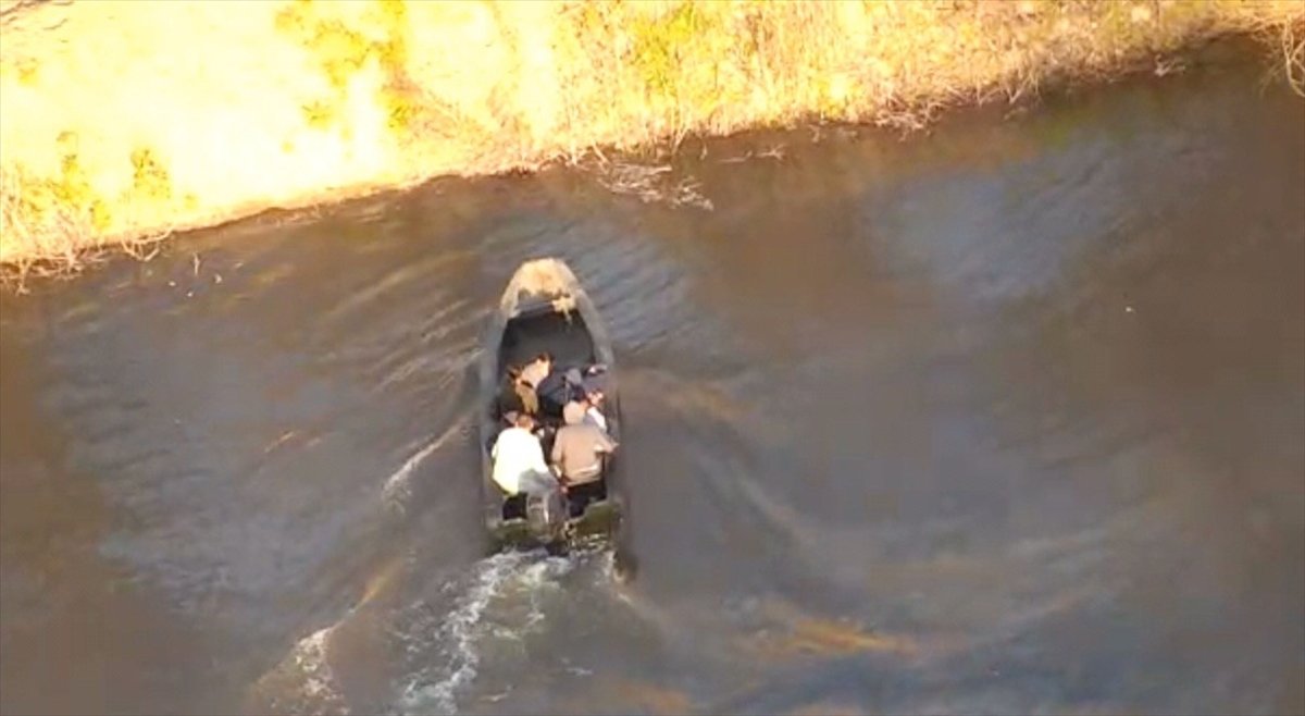 Mülteciler, botla Yunanistan'a geçtiler