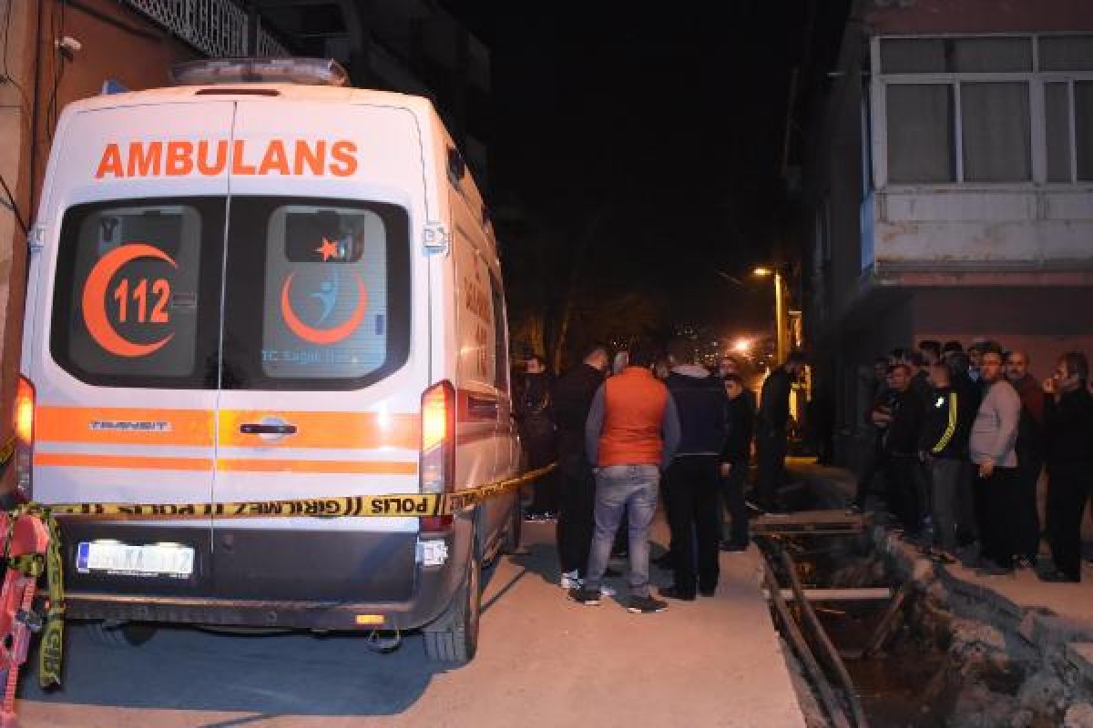 d İzmir'de lokalde gürültü kavgası: 1 ölü
