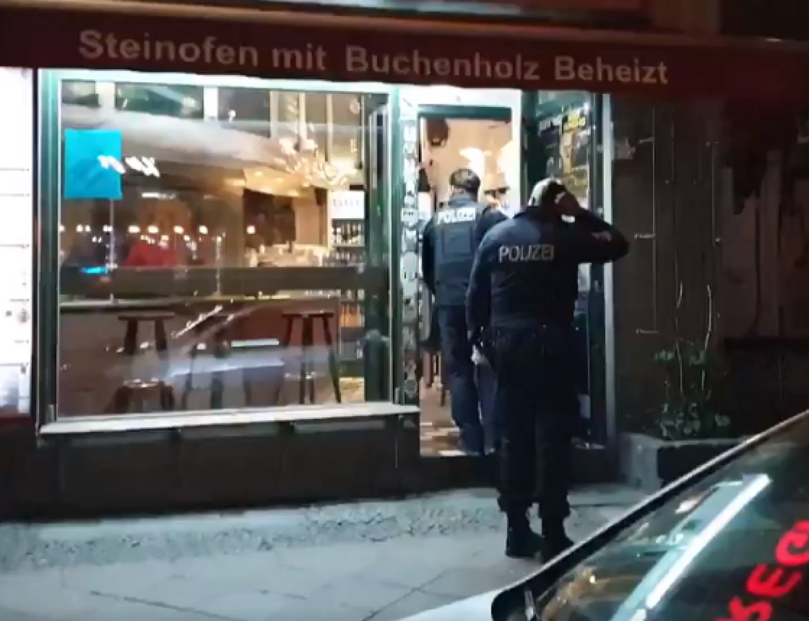 Almanya'da eğlence mekanlarına polis kontrolü