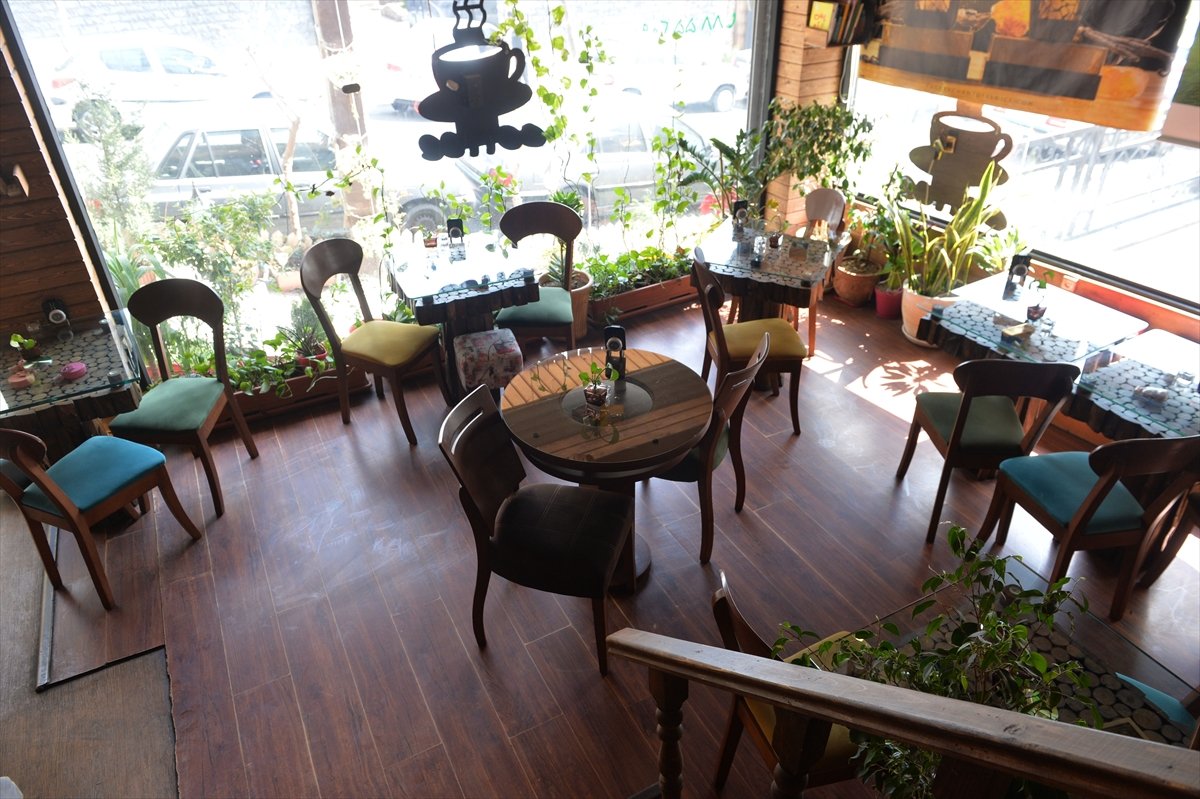 İran'da koronavirüs nedeniyle ölenlerin sayısı 853 oldu