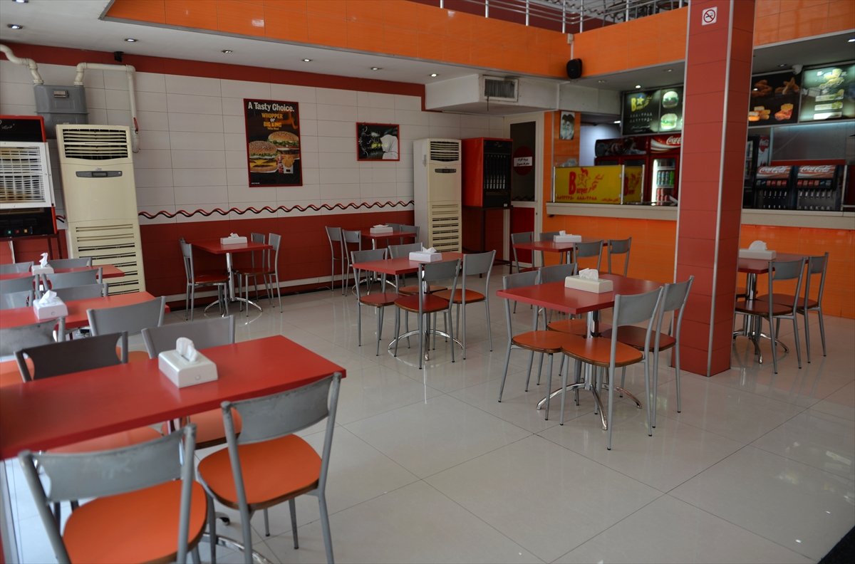 İran'da koronavirüs nedeniyle ölenlerin sayısı 853 oldu