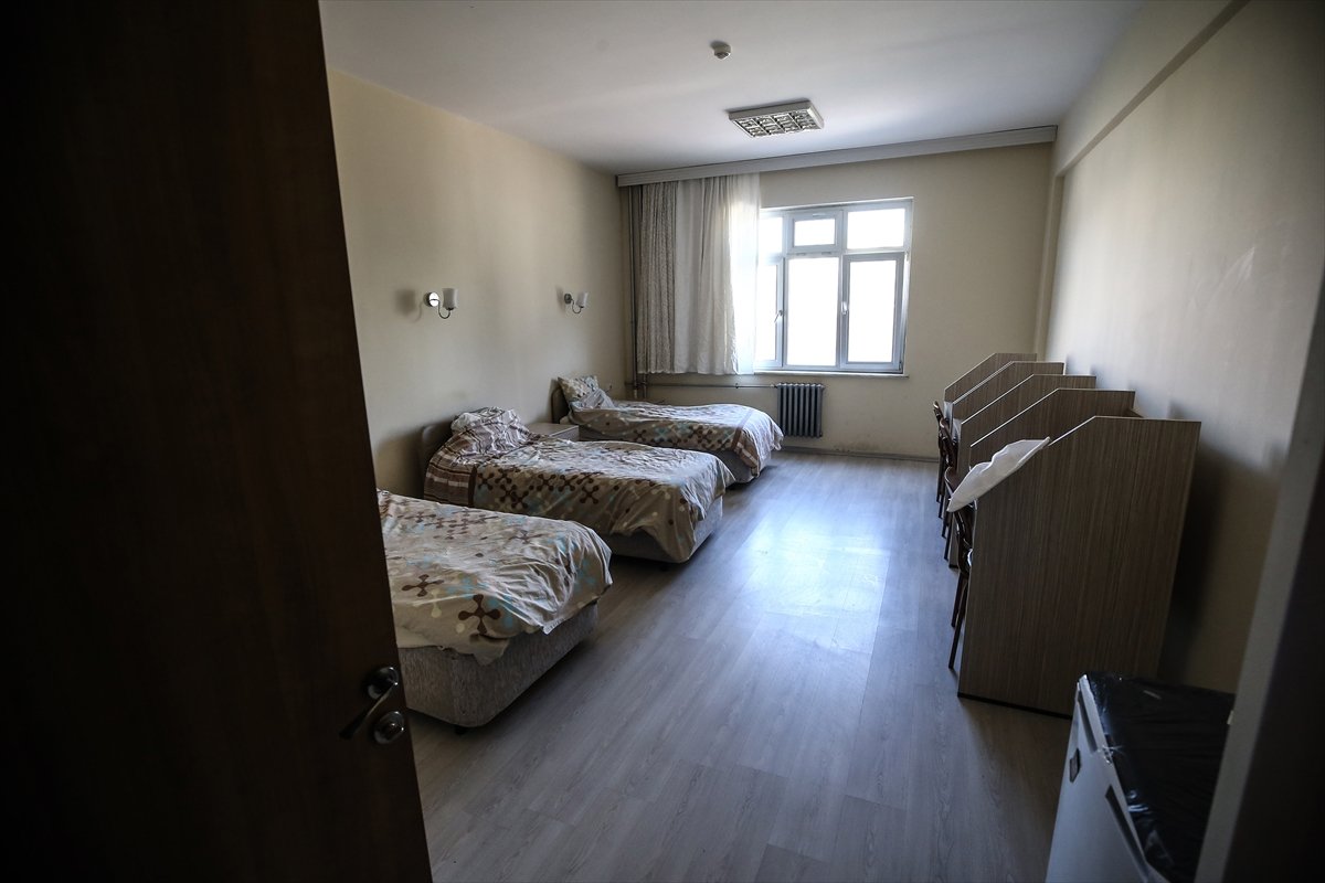 Karantina yurtlarında temizlik yapıldı