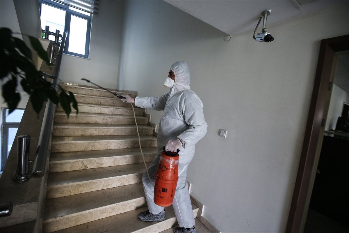 Karantina yurtlarında temizlik yapıldı