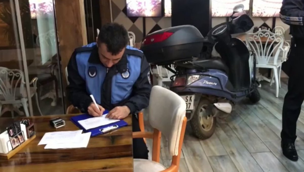 Türkiye'de kafe, lokanta ve oyun salonları kapatıldı