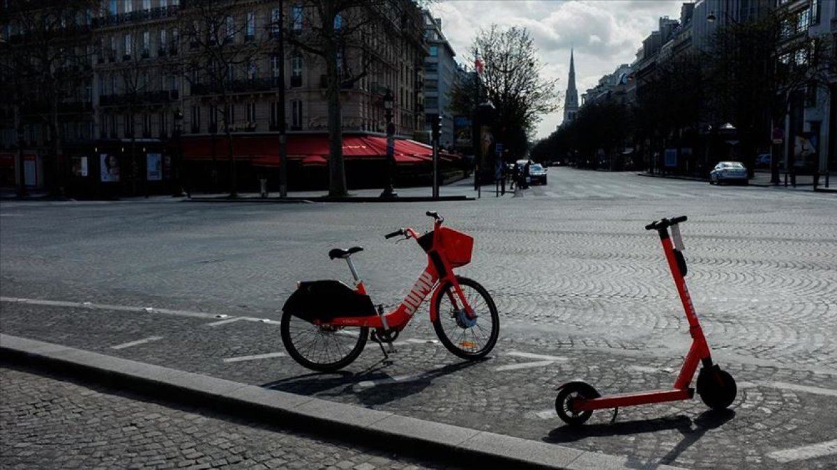 a Fransa'da serbest dolaşım kısıtlaması başladı