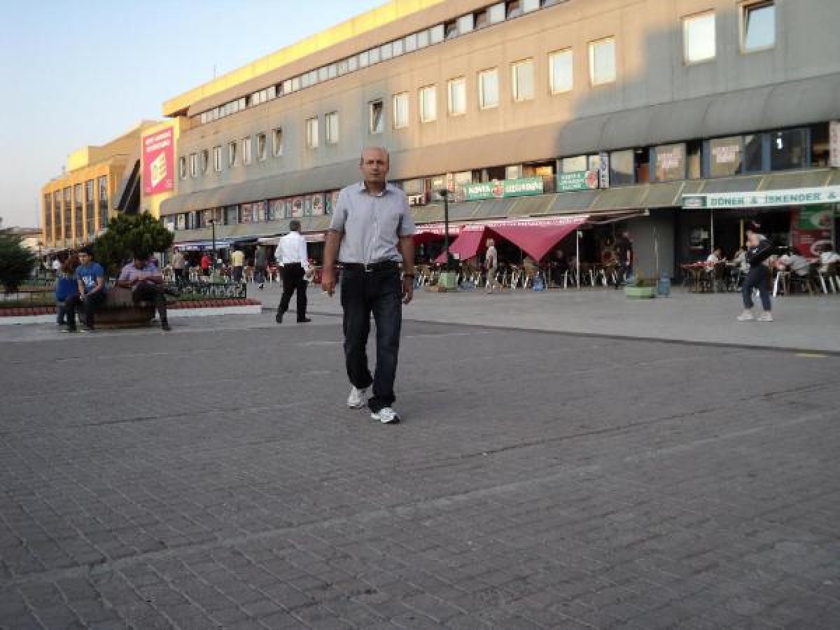 d Asansör boşluğundan küpe çıkarmak isterken öldü