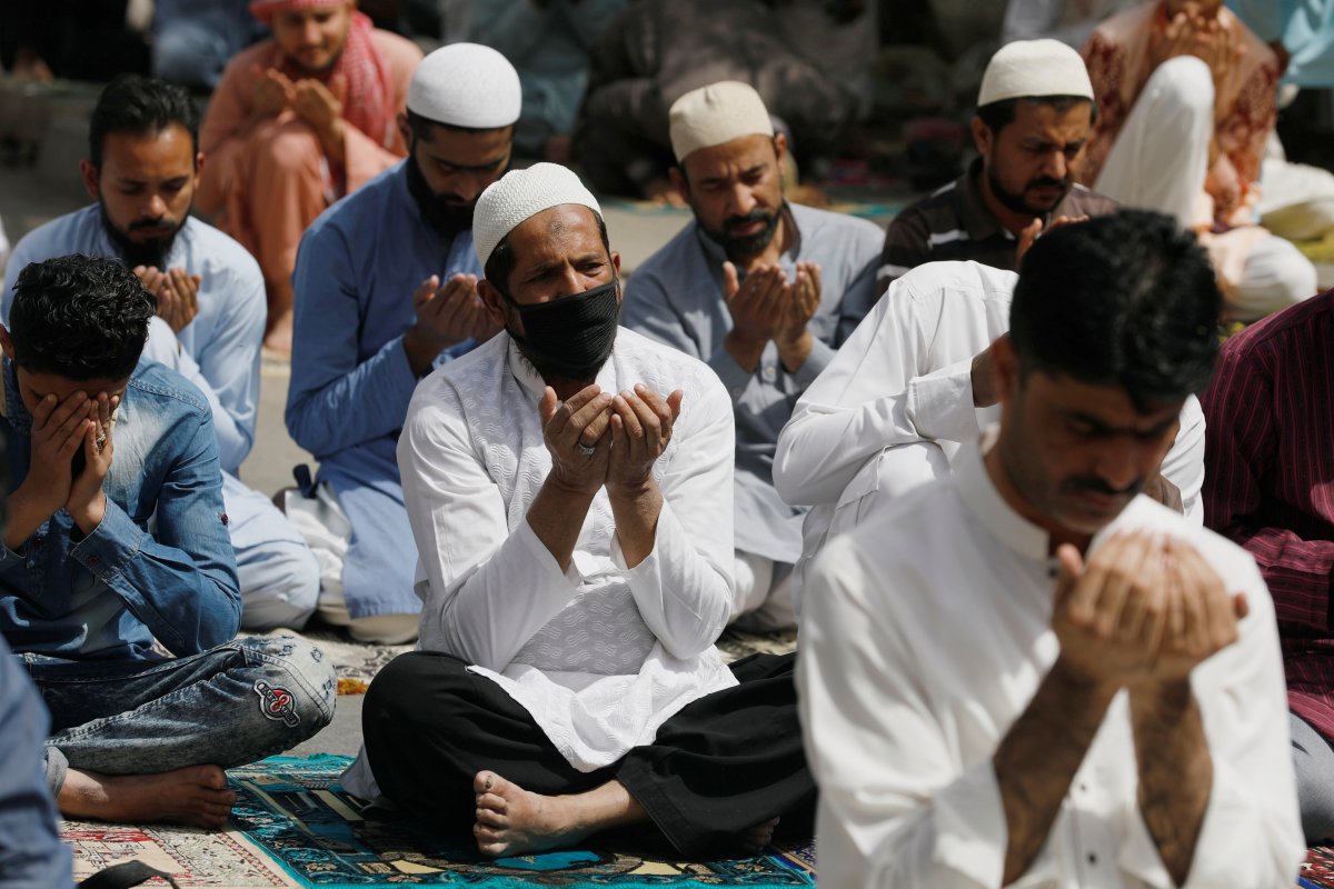 Pakistan'da koronavirüs önlemleri artırıldı