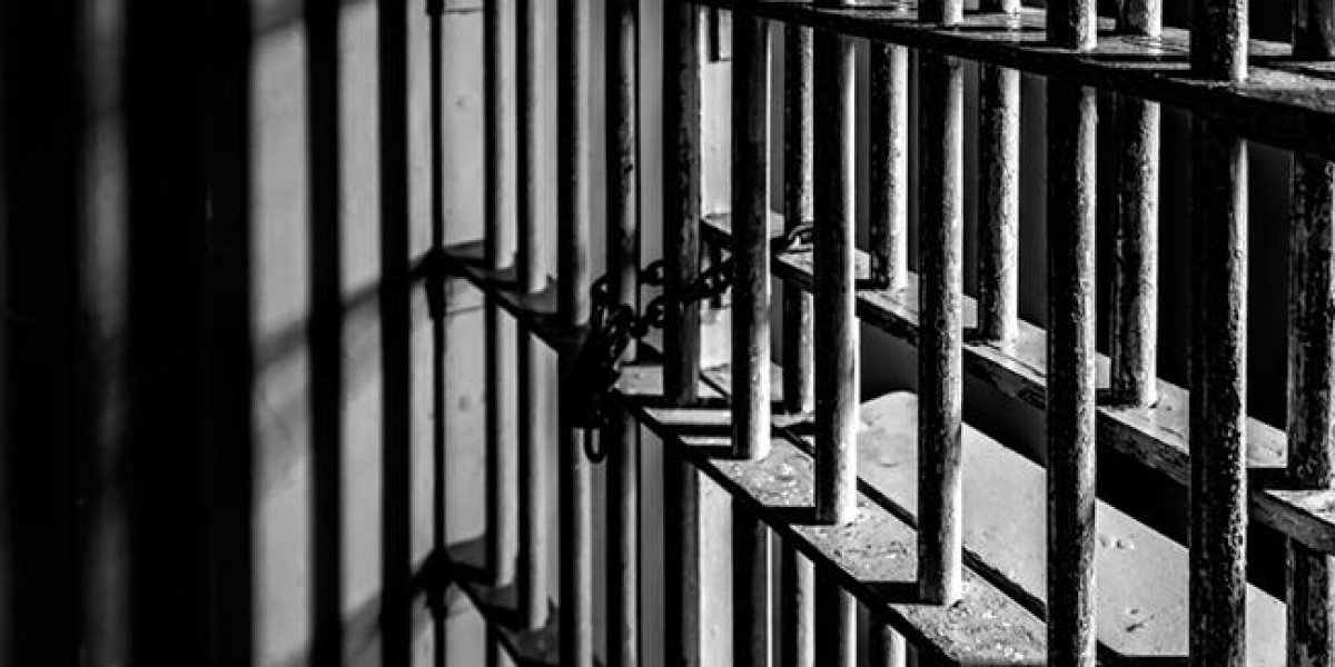 Tutukluların telefonla görüşme hakkına düzenleme