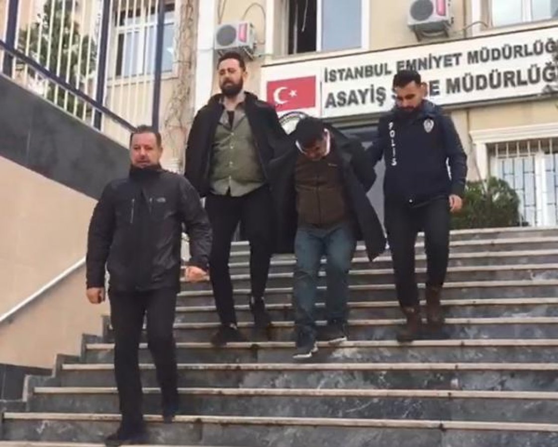 d 'Otomobilde hasta var' diyerek yolu açtıran hırsızlar yakalandı