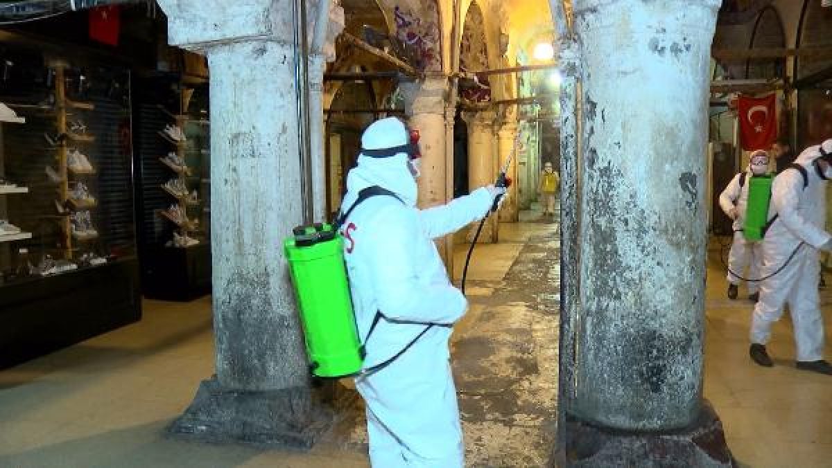 d Kapalıçarşı ikinci kez dezenfekte edildi