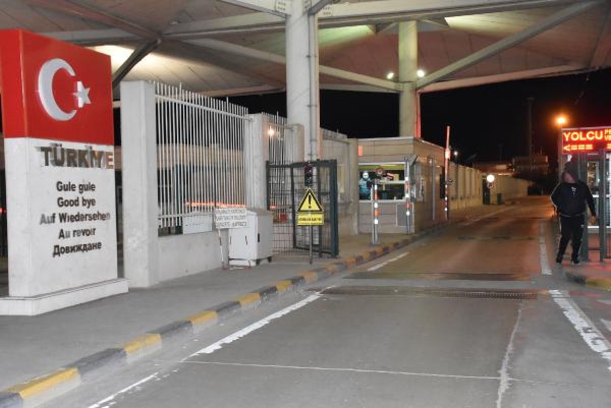 Yunanistan ve Bulgaristan sınır kapıları kapatıldı