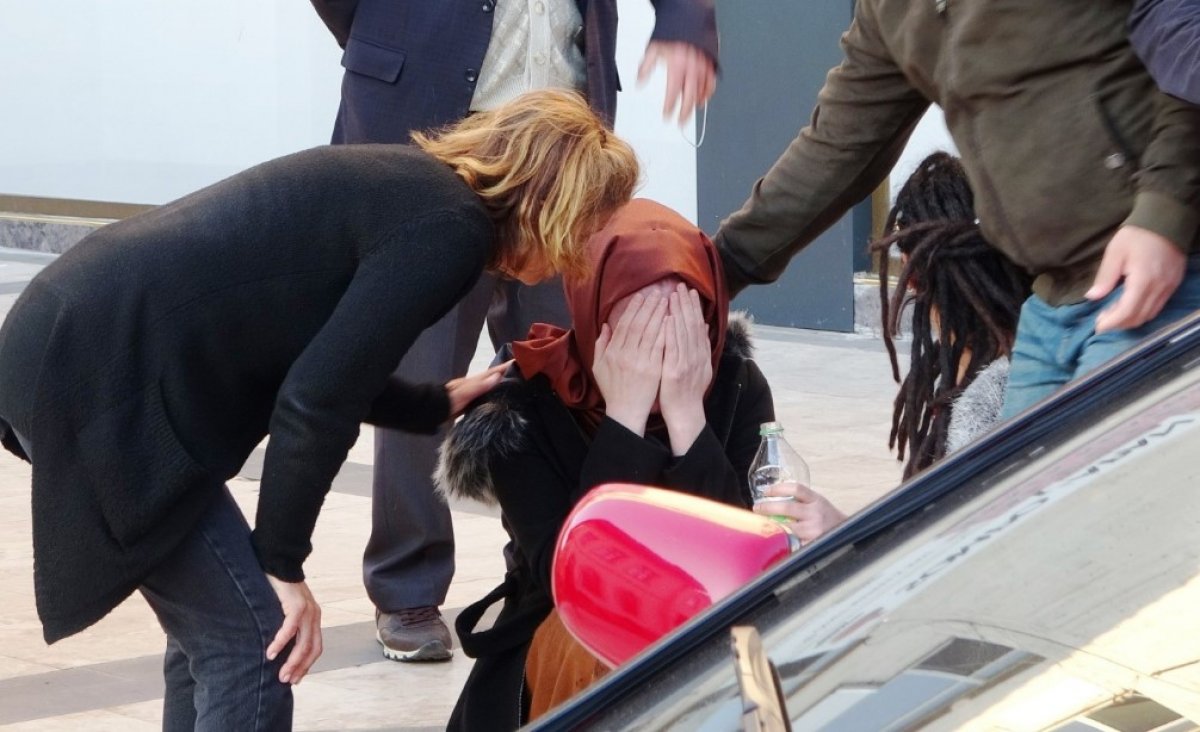 i Valilik duvarına çarpan kadın gözyaşlarına boğuldu