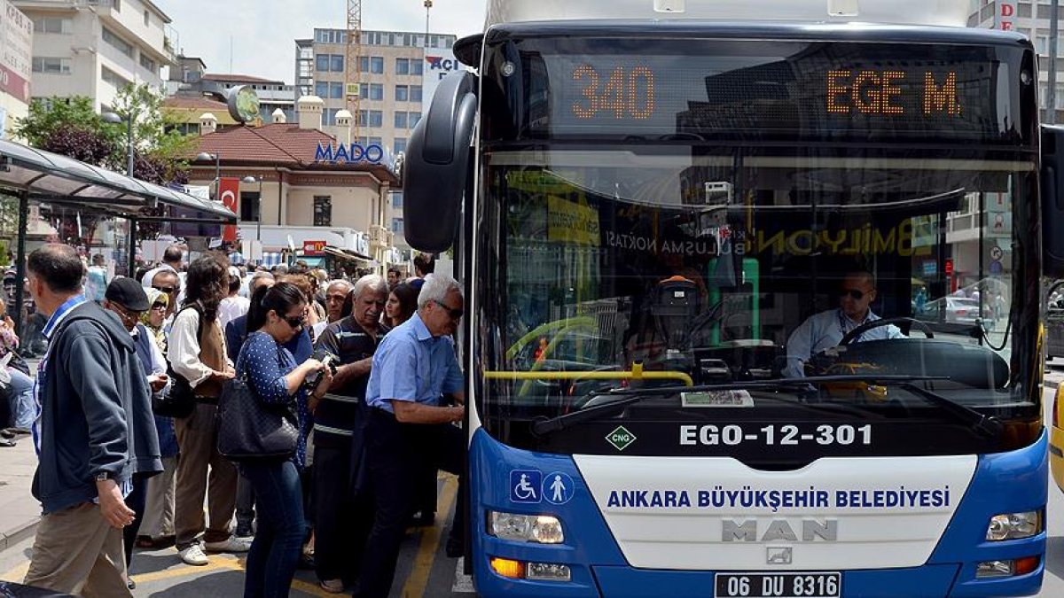 a Ankara ve İzmir'de ücretsiz toplu taşıma askıya alındı