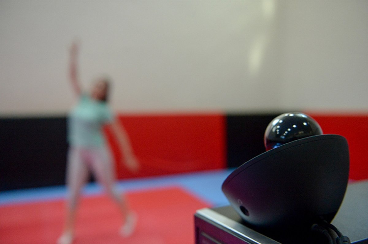 a 'Evde kal' çağrısına uyanlara internetten spor programı