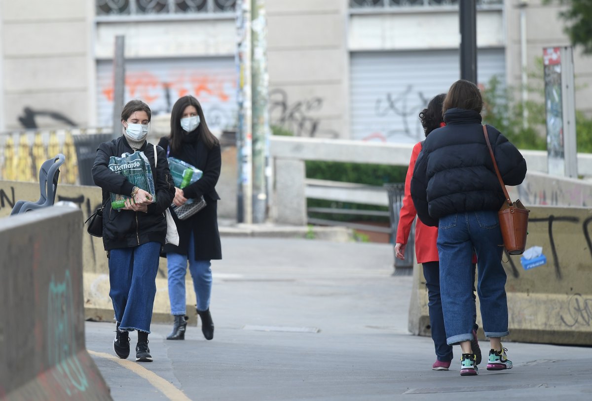 R Yunanistan'da sokağa çıkma yasağı ilan edildi