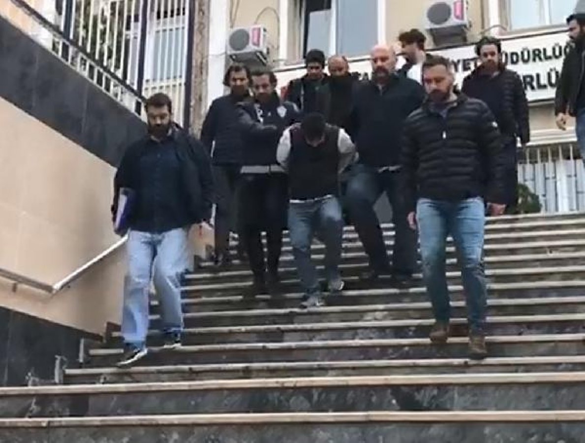 12 yaşındaki çocuk, sokak ortasında öldürüldü