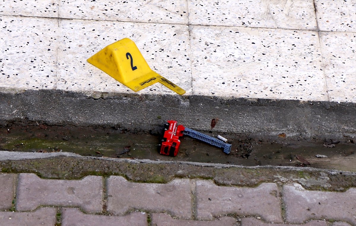 a Sivas'ta 2 yaşındaki Turan evin penceresinden düşüp öldü