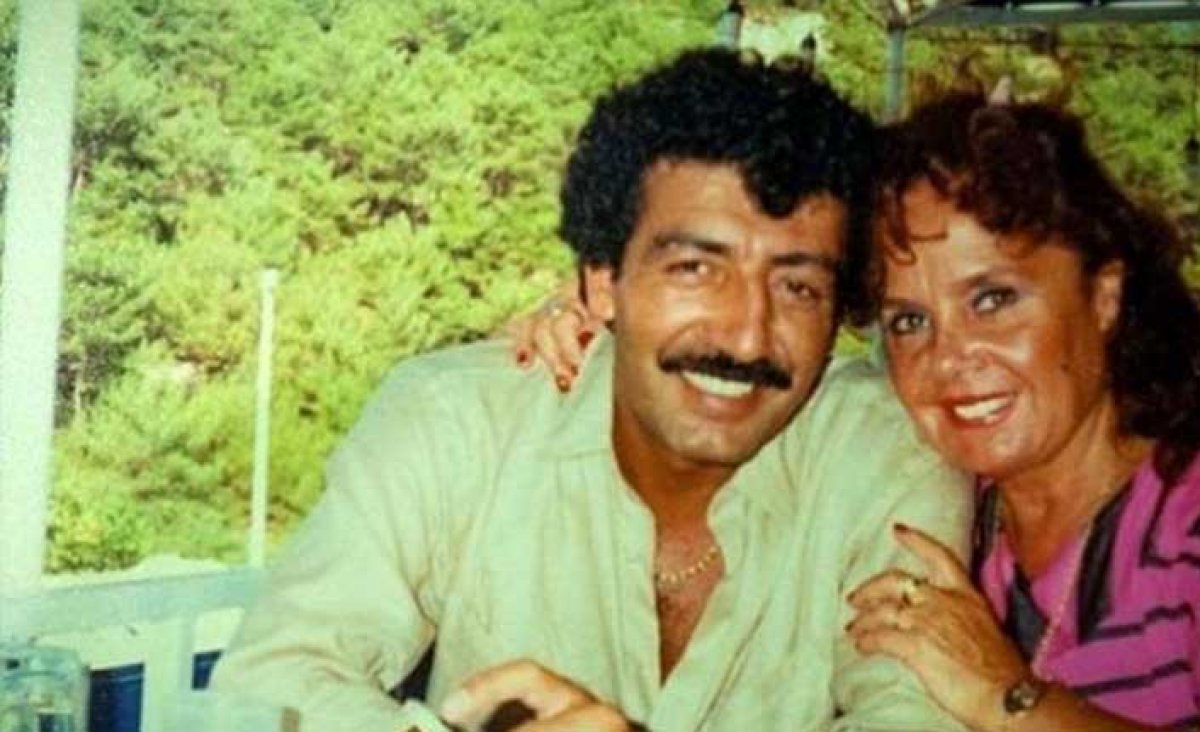 Muhterem Nur kimdir? Muhterem Nur öldü. Müslüm Gürses ile aşkları, biyografisi Muhterem Nur kimdir? Muhterem Nur öldü. Müslüm Gürses ile aşkları, biyografisi