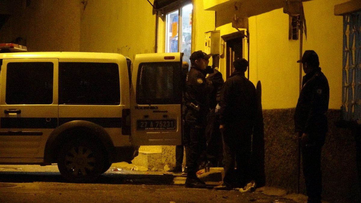 i Gaziantep'te ağabeyini vuran şahıs kendini eve kilitledi