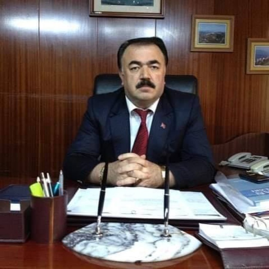 Eski belediye başkanı, 2 kişiyi öldürüp intihara kalkıştı