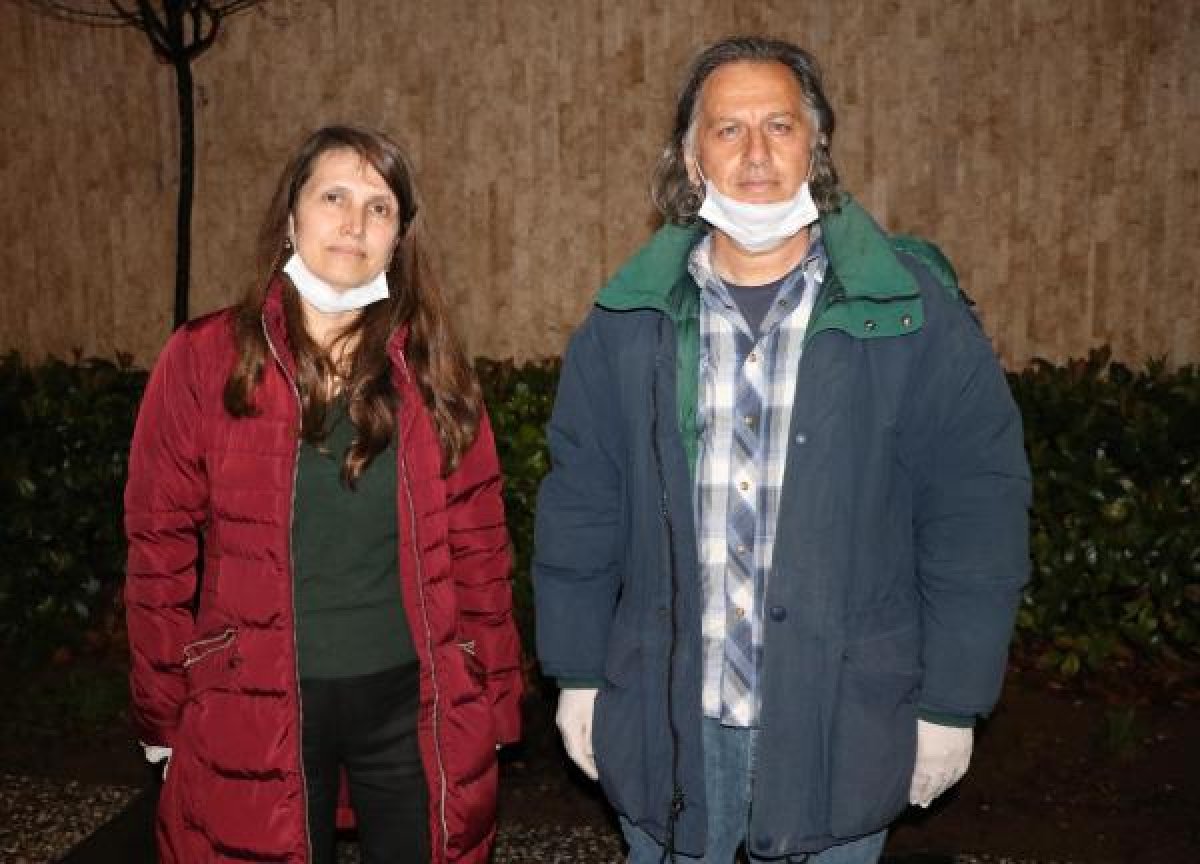 d Kadın profesör kepçenin önüne yattı