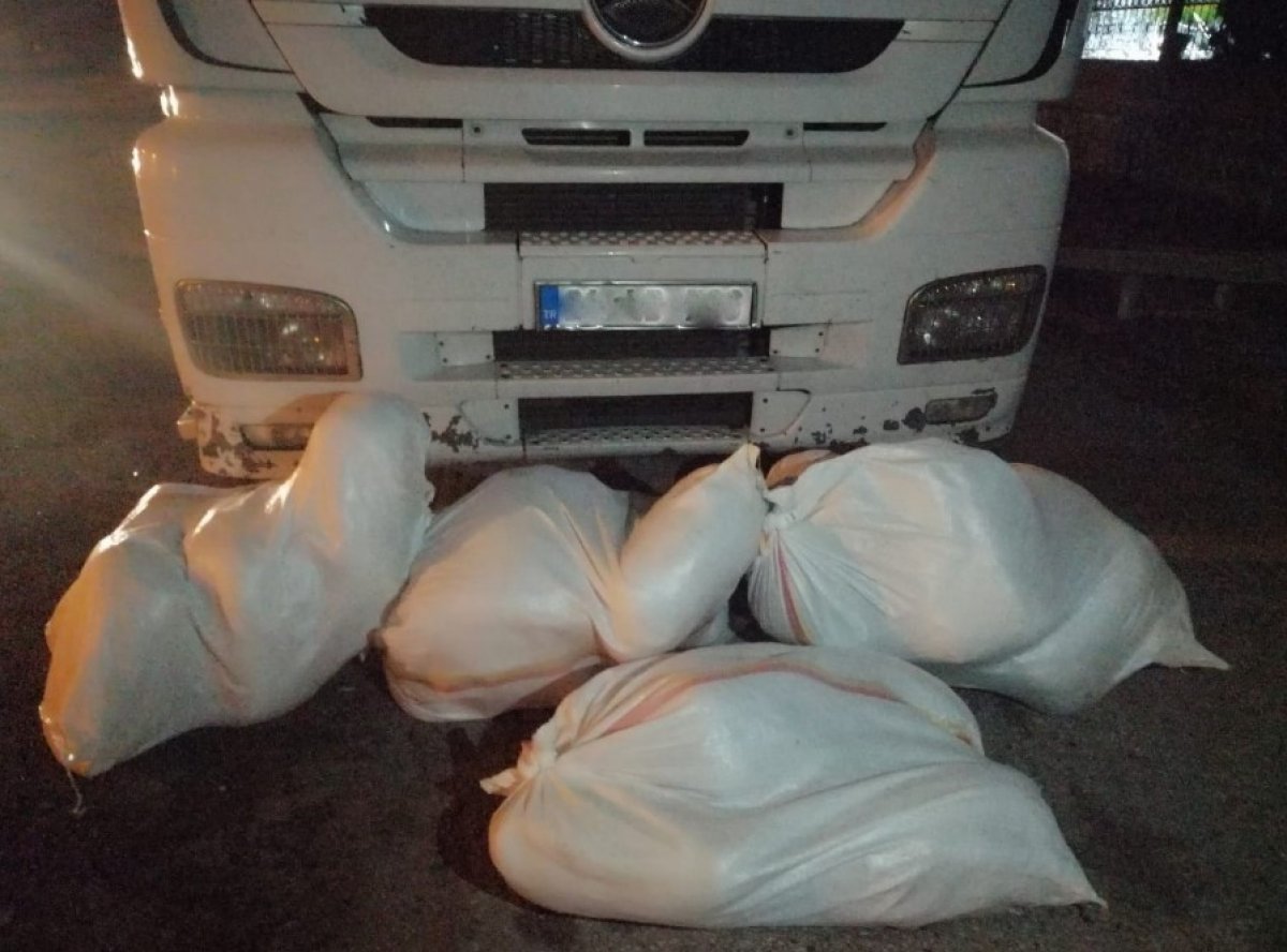 i Diyarbakır’da 114 kilo esrar ele geçirildi