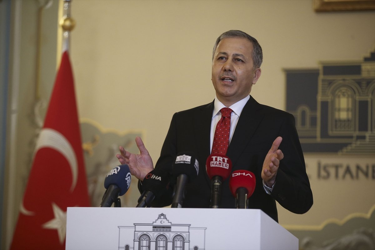 İstanbul Valisi Yerlikaya'dan evde kalın çağrısı