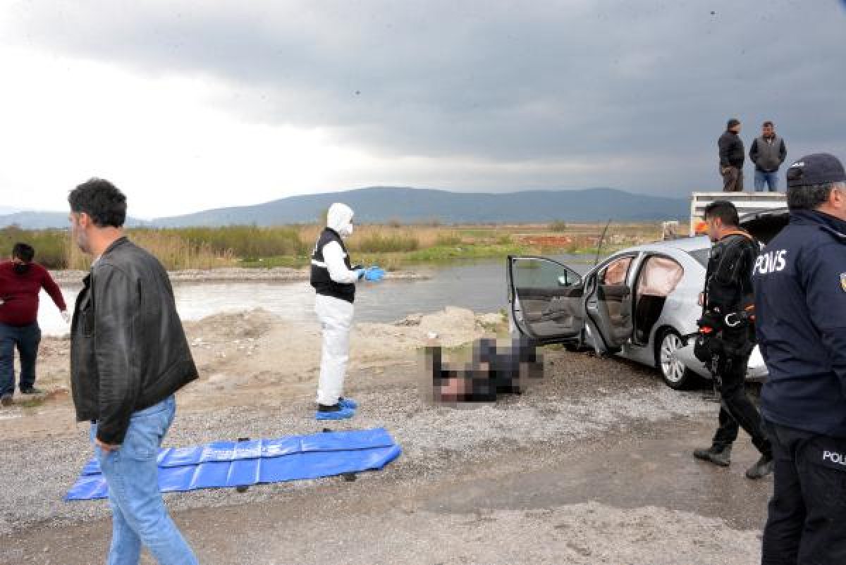Polisten kaçan uyuşturucu şüphelileri su kanalına uçtu