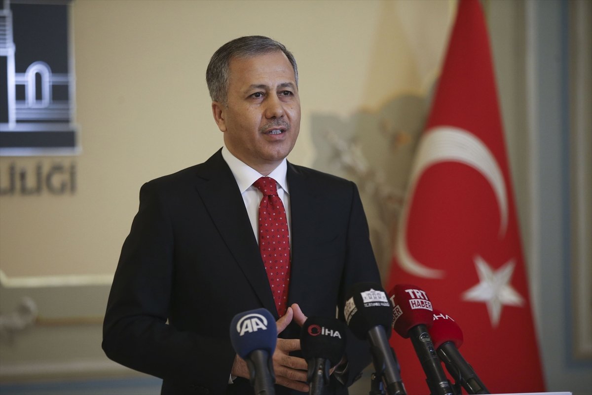 İstanbul Valisi Yerlikaya'dan evde kalın çağrısı