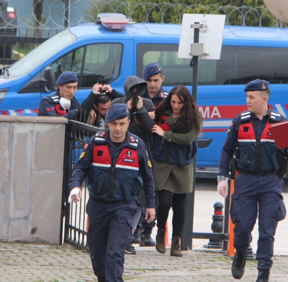 i Yağmur Sarnıç, cezaevi firarisiyle yakalandı