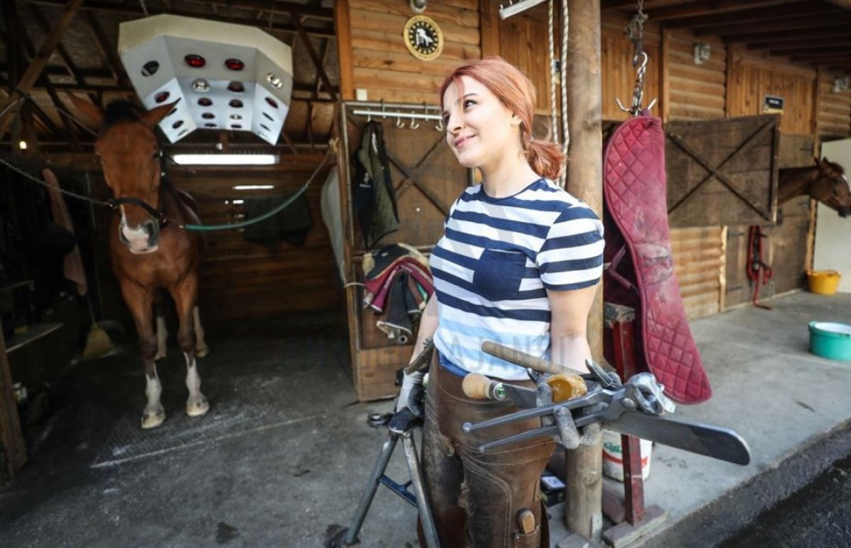 At sevgisi ağır basınca nalbantlığa gönül verdi