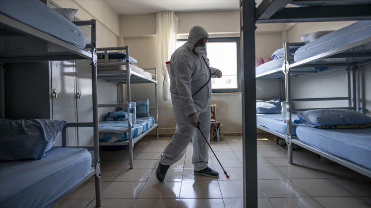 a Cezaevlerinde alınan tedbirler iki hafta uzatıldı