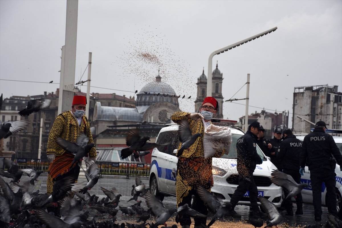 a Sokaklarda yalnız kalan hayvanlar unutulmadı
