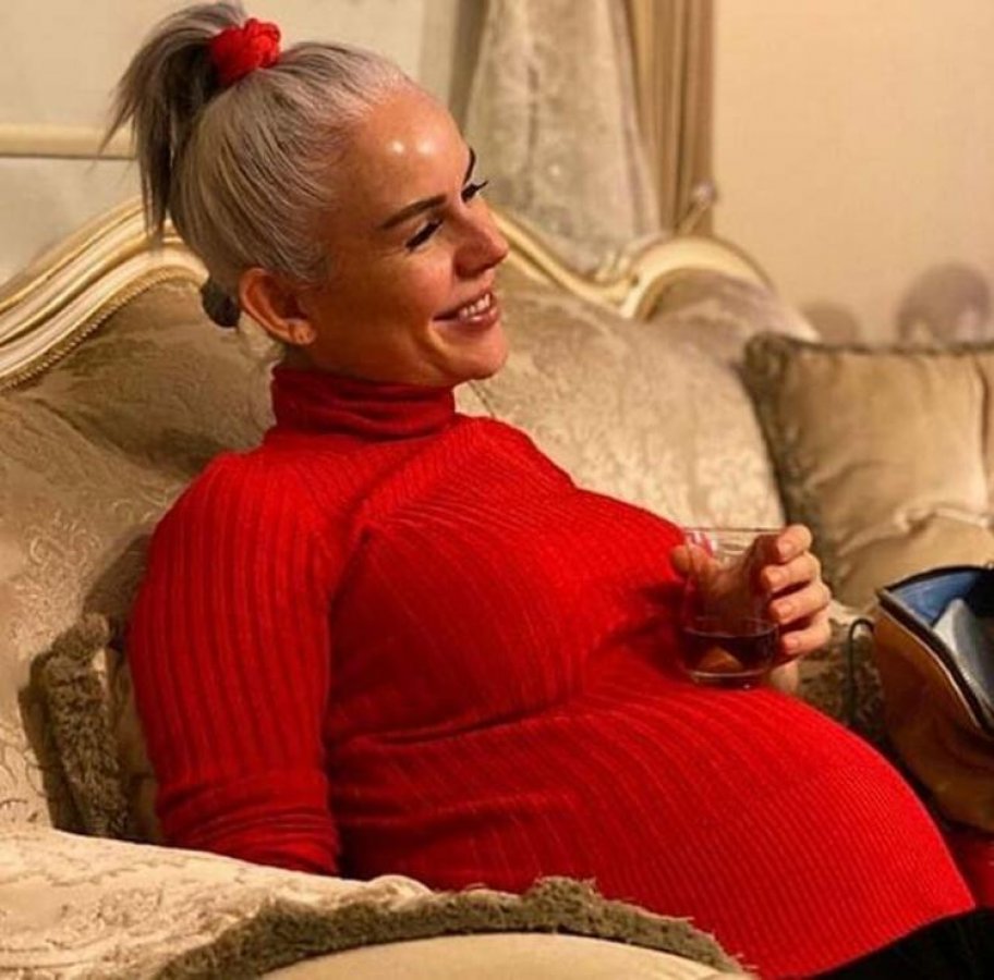 İpek Tanrıyar, erkek boxerından maske yaptı