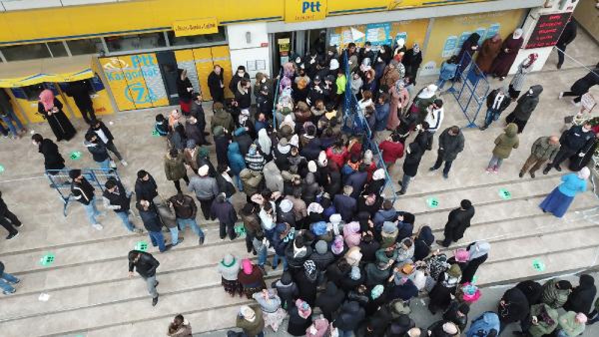 İstanbul'da yardım parasını almak isteyen PTT'ye koştu