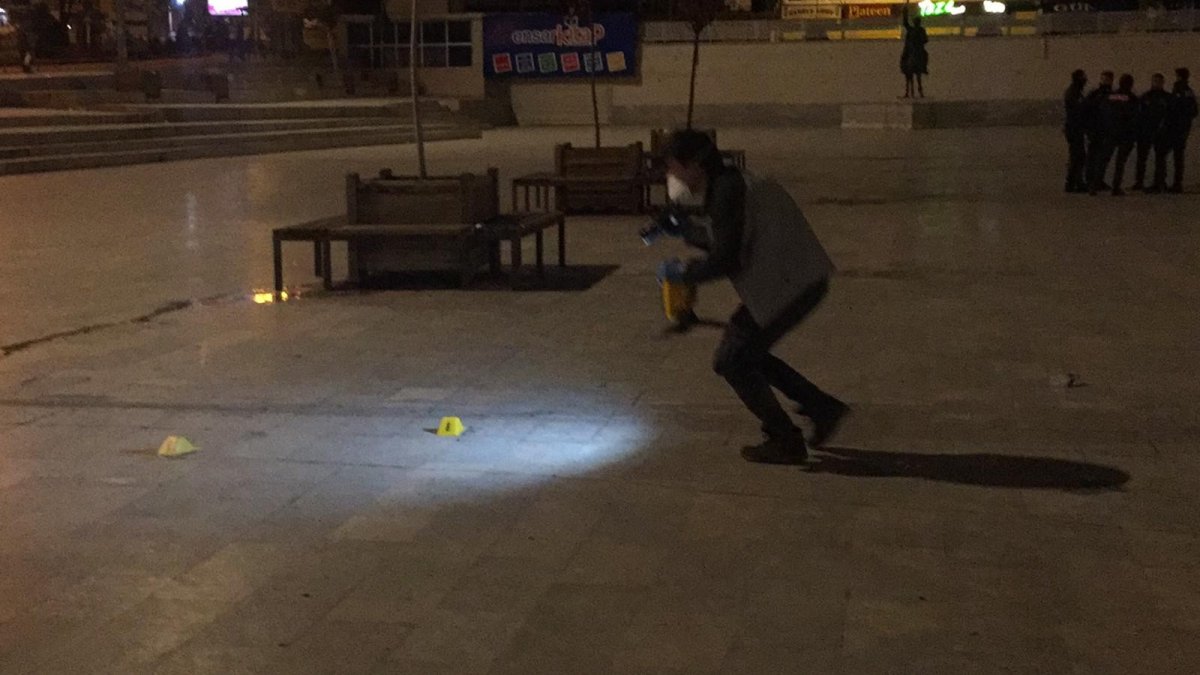 i Şanlıurfa'da bir kadın meydanda silahla vuruldu