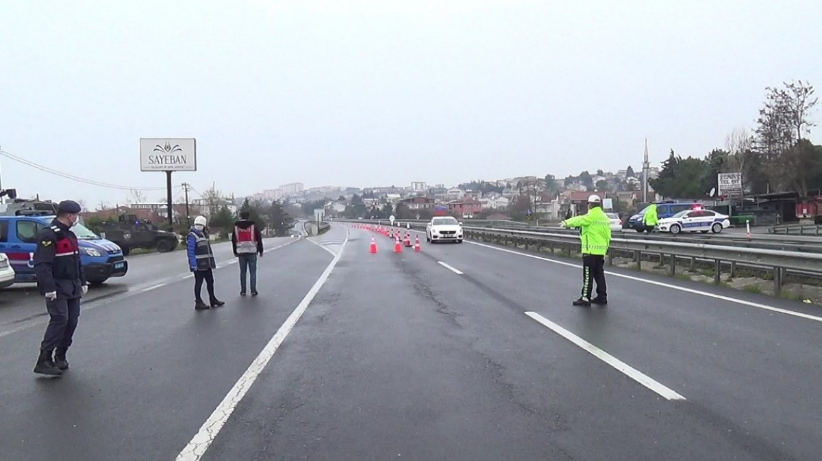 i İstanbul’a giriş yapmak isteyenler geri gönderildi