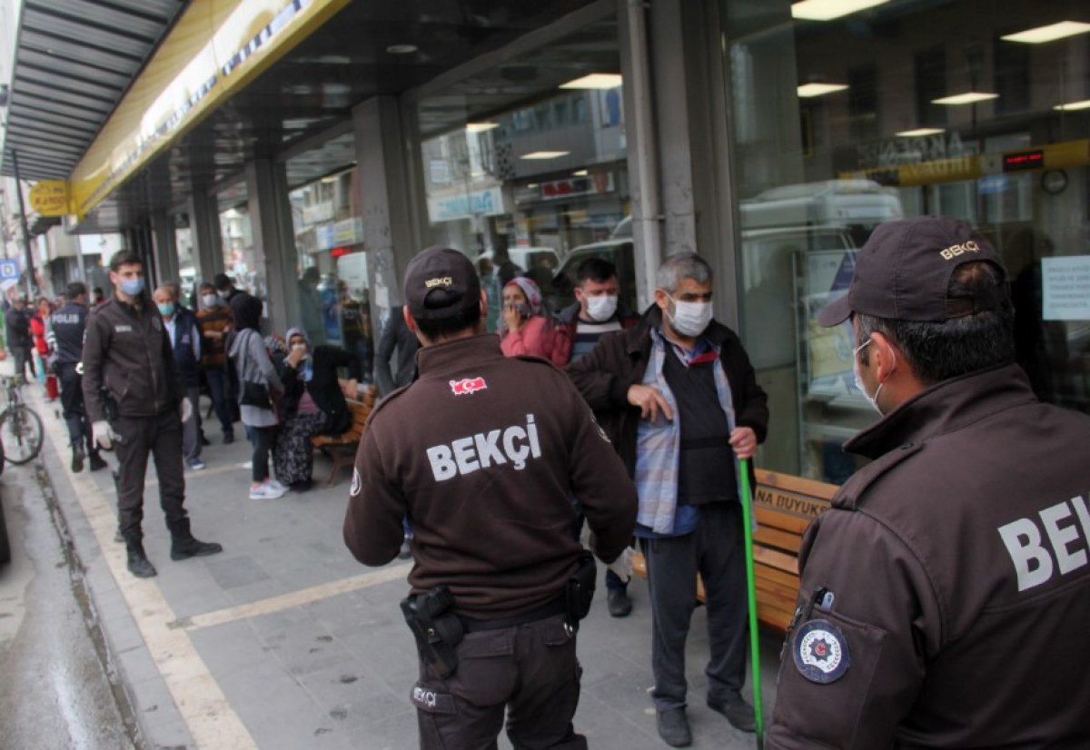 i Polisin sosyal mesafeye uymayanlarla imtihanı