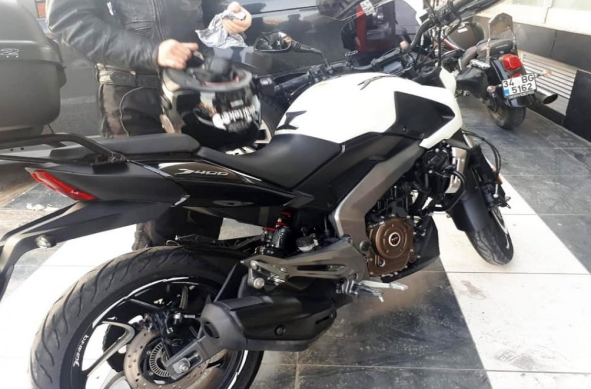 i Koronavirüsle mücadele eden doktorun motosikleti çalındı