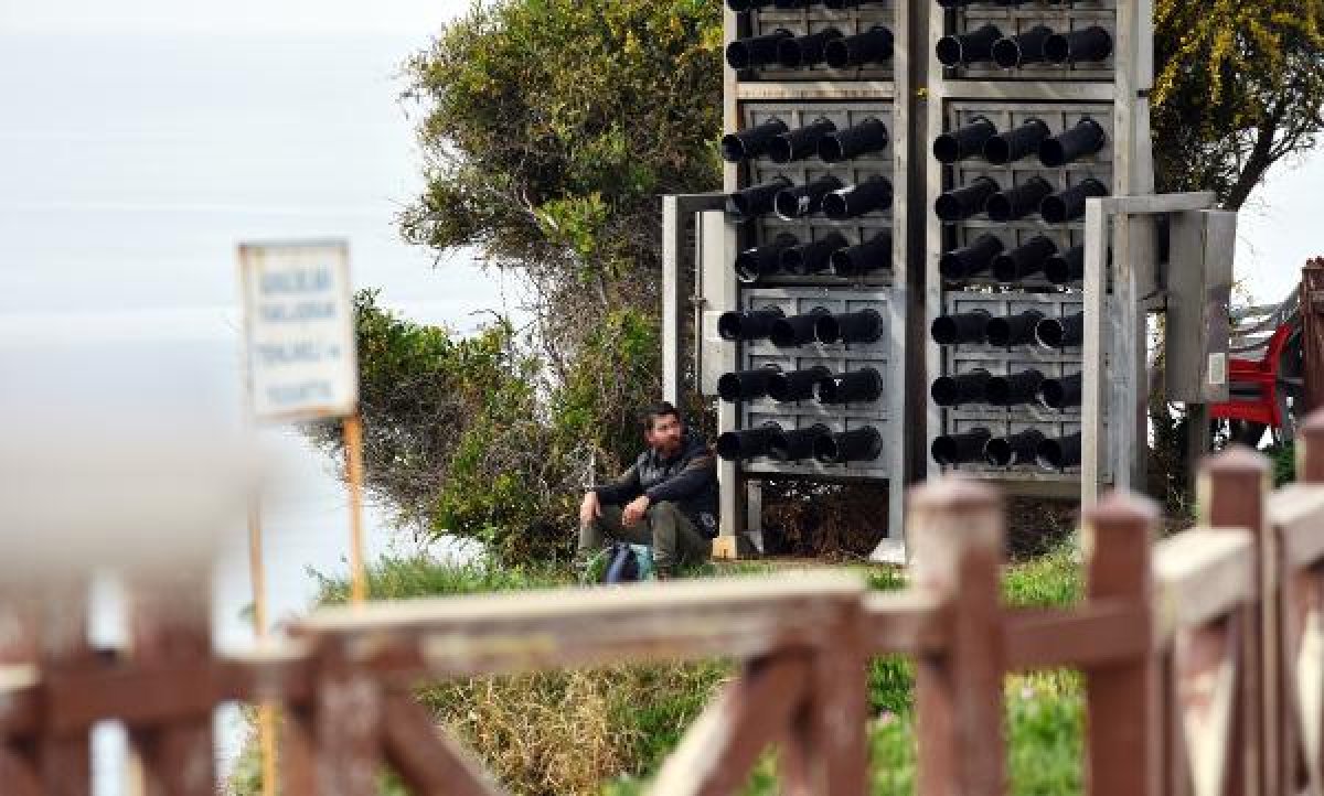d Falezlere çıkan şahıs, içkiyi alınca intihardan vazgeçti