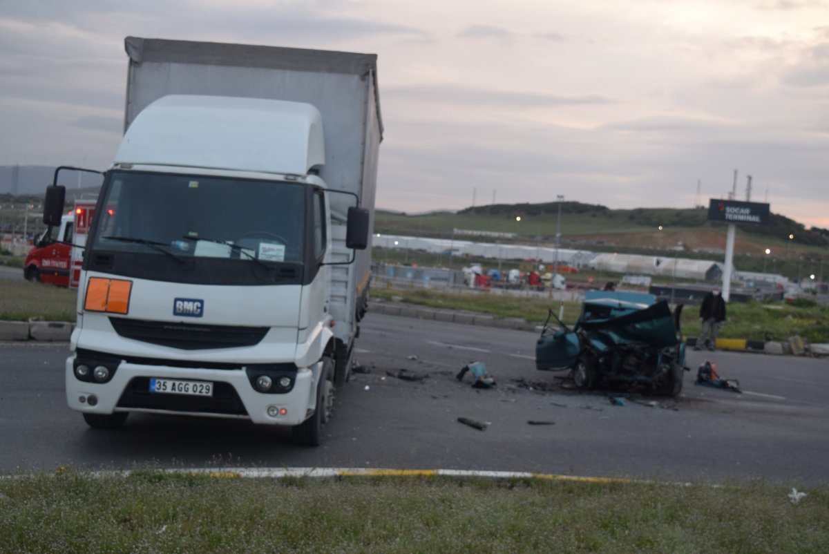 i İzmir'de trafik kazası: 1 ölü