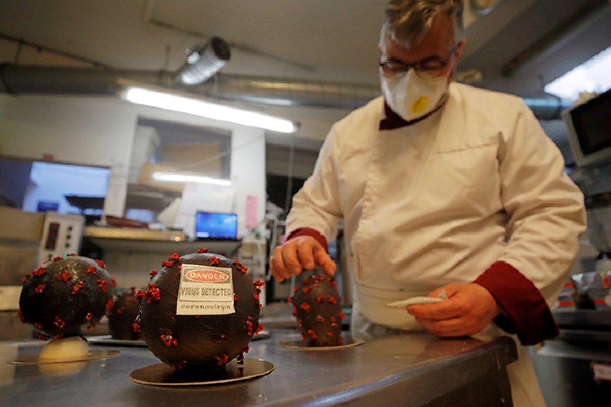 Fransız çikolatacıdan koronaya benzeyen çikolata