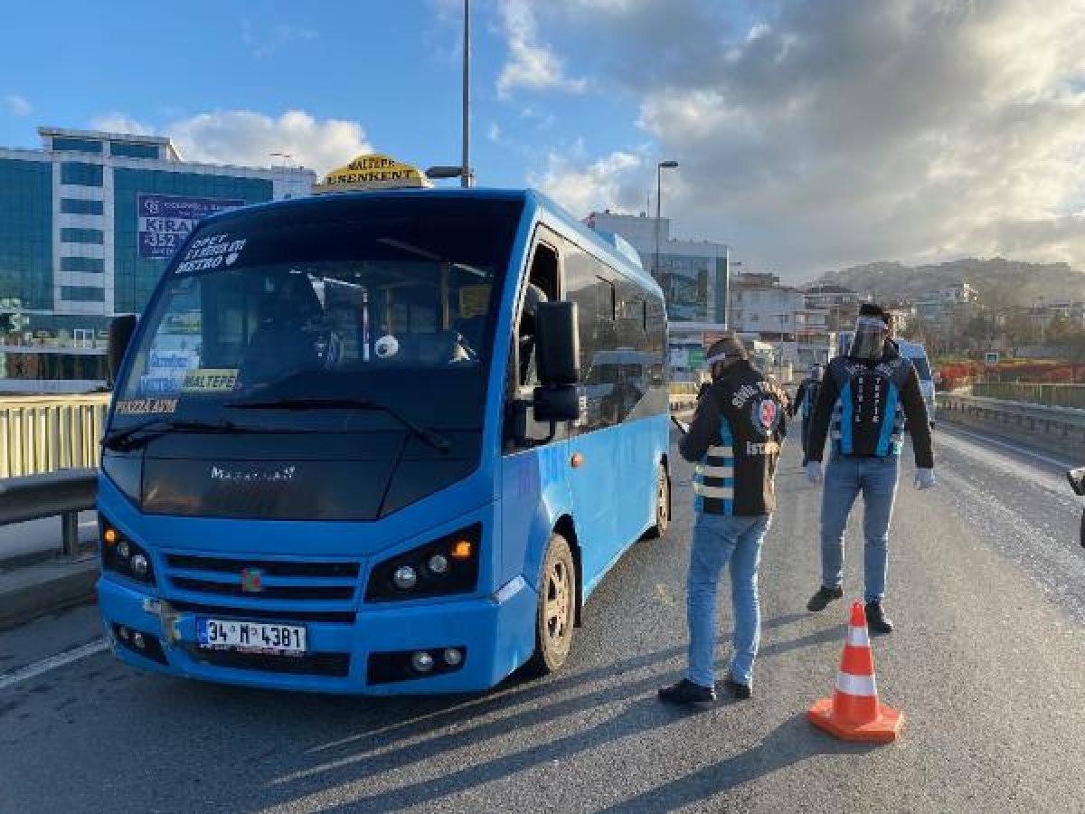 d Minibüse 19 yolcu alan şoför: Arabanın önüne atlıyorlar