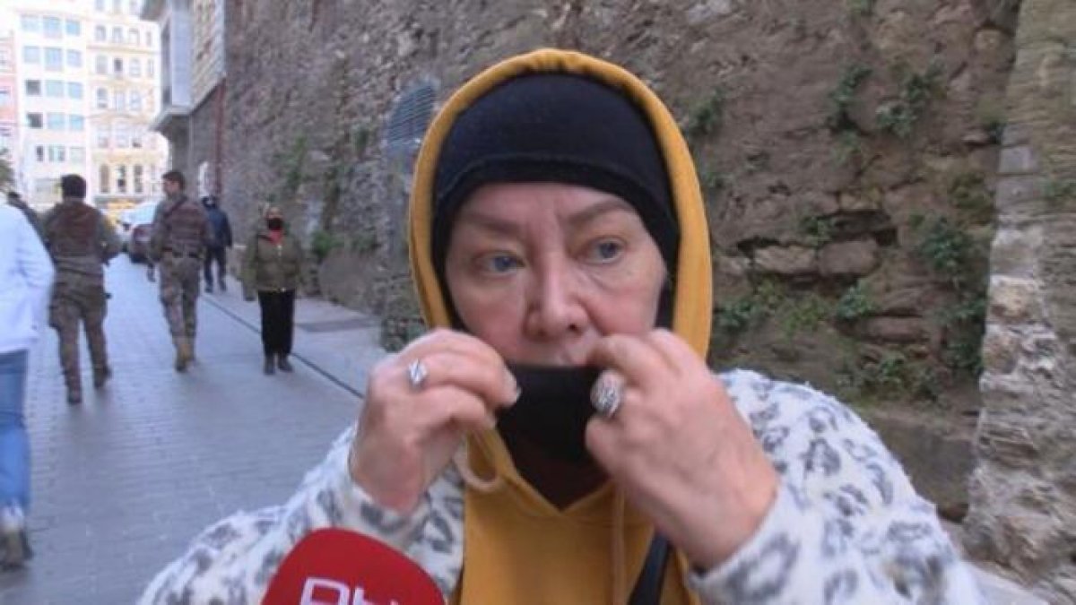 dha İstiklal Caddesi'nde 'öksürerek' gasp girişimi