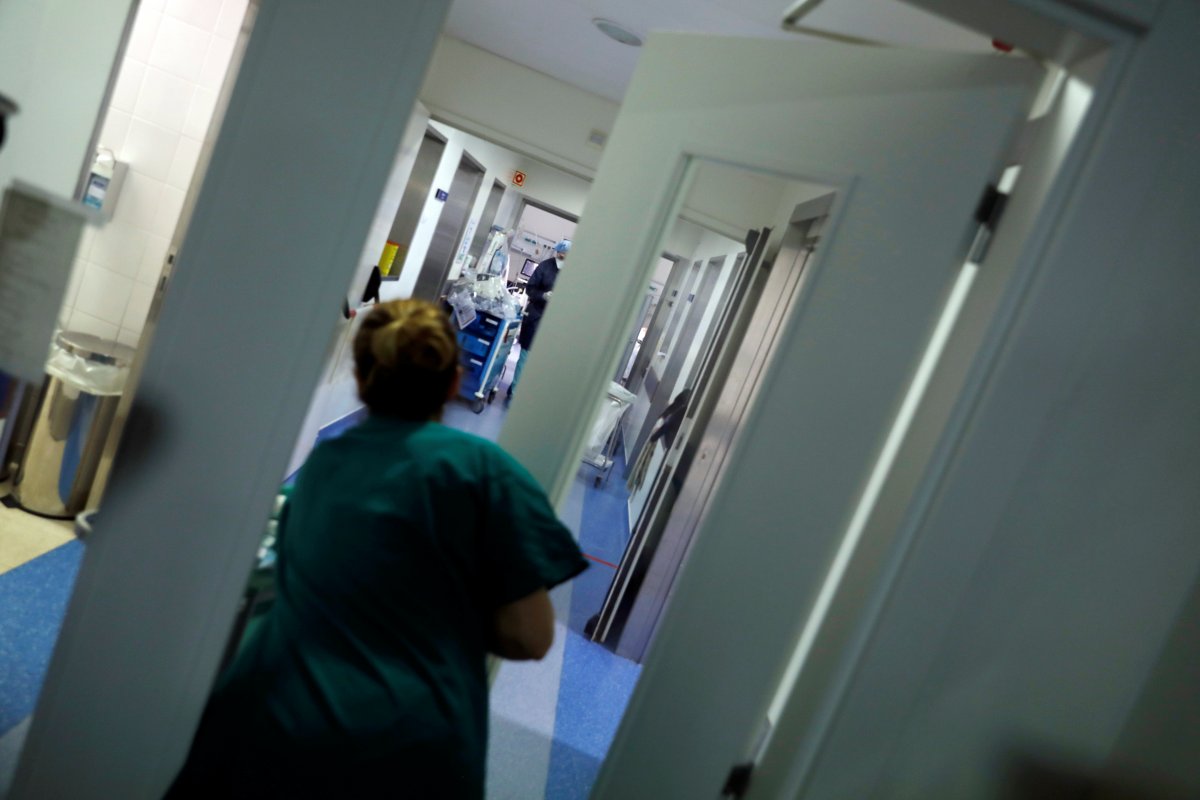 r Koronavirüsten ölenlerin sayısı 90 bini aştı