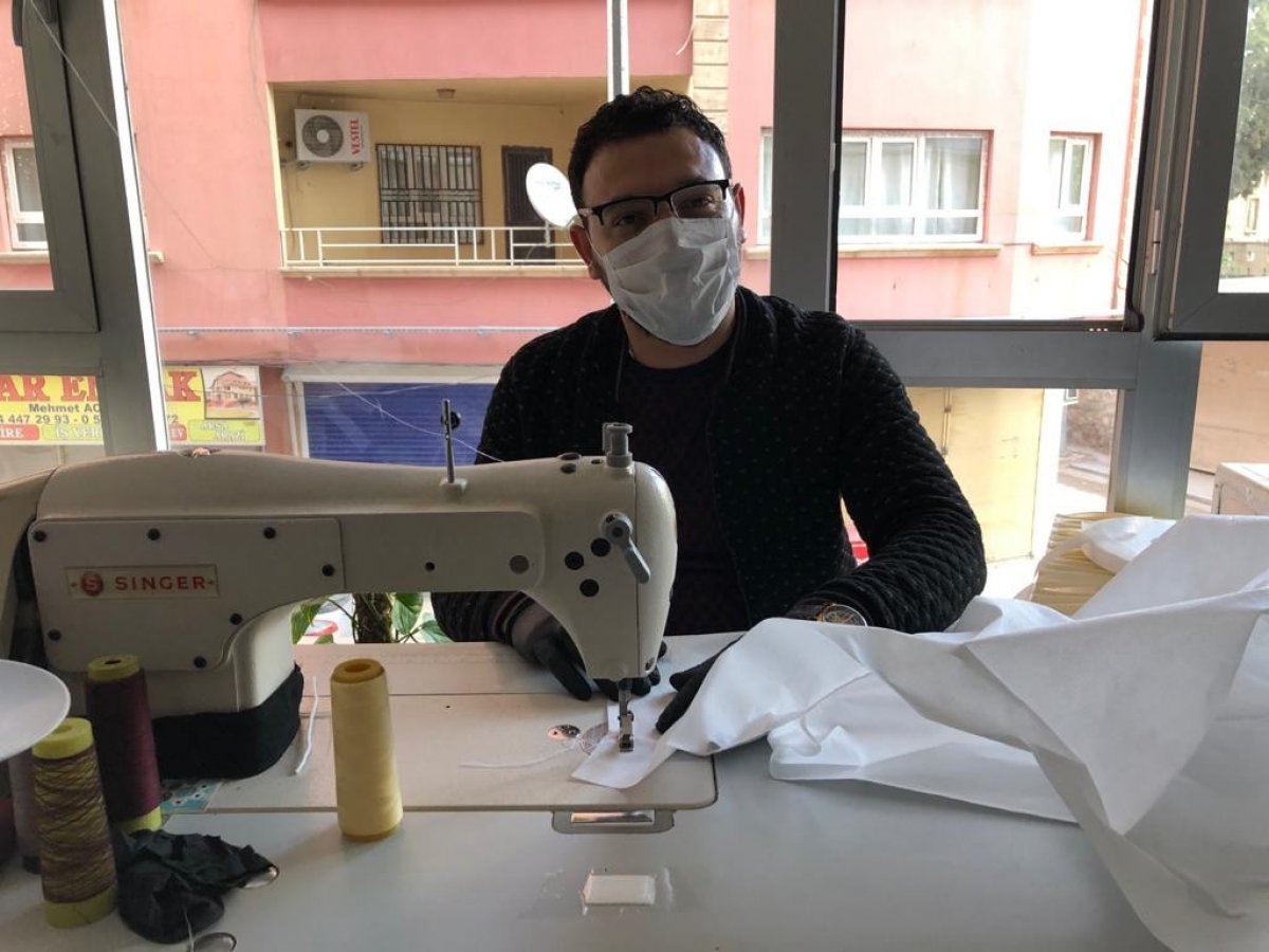 iha Suriyeli kardeşler, maske yapımı için kolları sıvadı