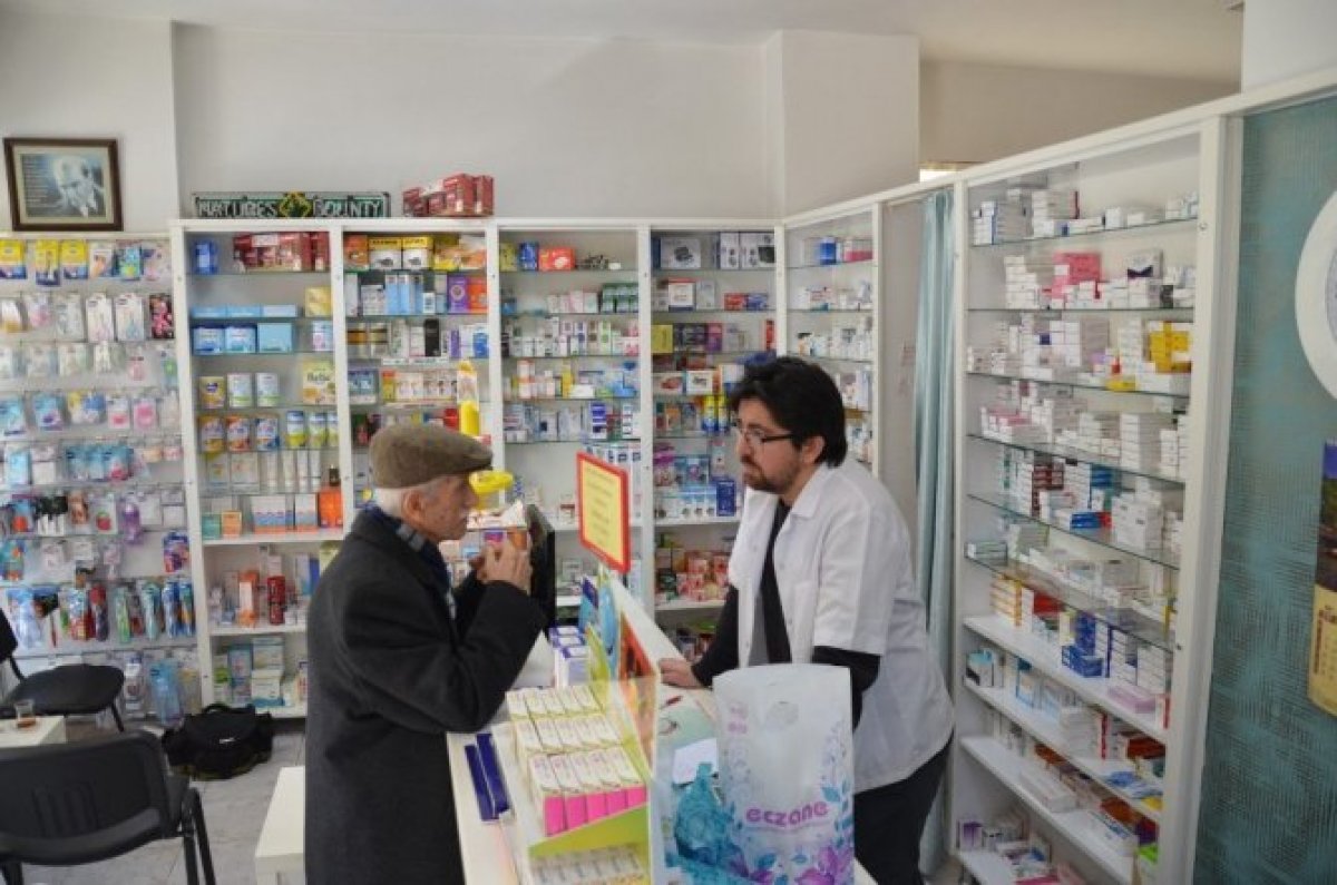 İstanbul'da eczanelerden bedava maske dağıtılacak