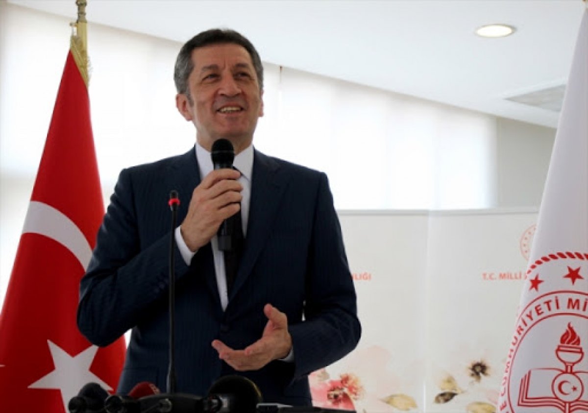 Milli Eğitim Bakanı Ziya Selçuk kimdir? biyografisi Milli Eğitim Bakanı Ziya Selçuk kimdir? biyografisi